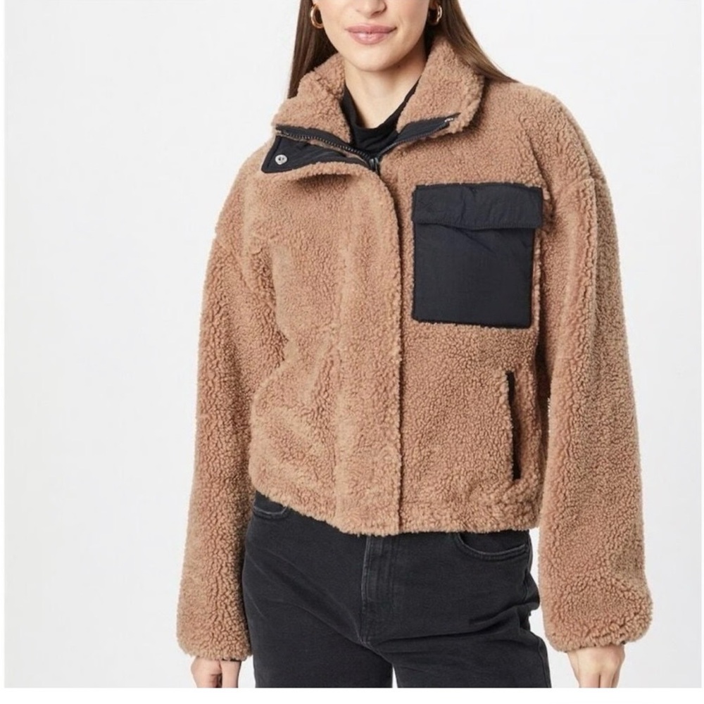 Abercrombie & Fitch Brown Plush
Sherpa Winter Jacket